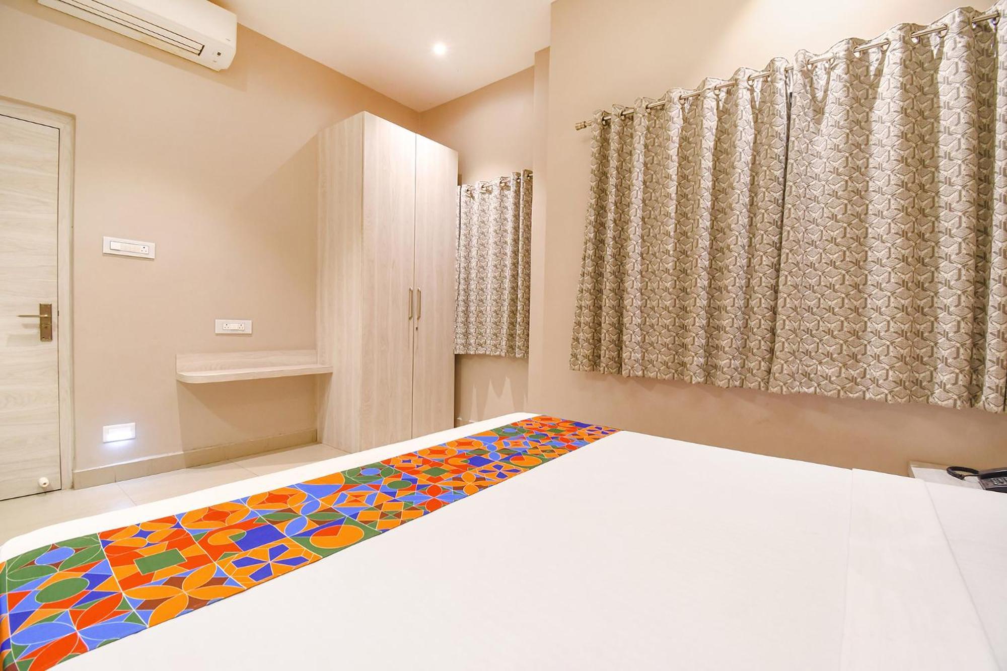 Fabhotel Kitchen Q Inn - Belaghata Kolkata Exterior photo